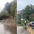 Forti piogge sulla Campania. Masso piomba su strada per Agerola, in Penisola Sorrentina smottamento al Nastro Azzurro: prorogata allerta meteo /foto