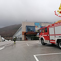 Maltempo, paura a Monteforte: divelta la copertura del centro commerciale 