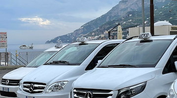 A Palazzo Sant'Agostino il protocollo su servizio taxi per l'aeroporto Salerno-Costa d'Amalfi