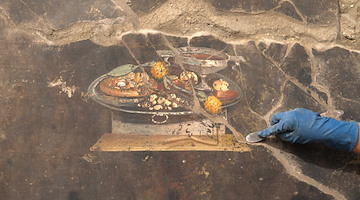 Curiosa scoperta agli scavi di Pompei, in un affresco spunta l'antenato della pizza
