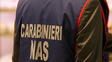 Salerno: sequestrati 180 kg di alimenti e chiusi quattro locali pubblici