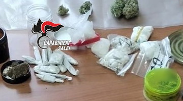 Salerno, sorpreso con droga mentre era ai domiciliari: arrestato