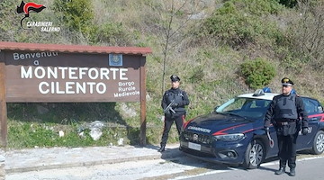 Stio, divieto di avvicinamento e braccialetto elettronico per maltrattamenti alla moglie