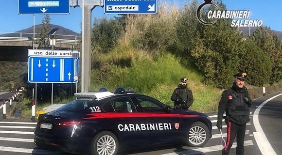 18enne di Pollica arrestato a Vallo della Lucania: droga e 900 euro in contanti